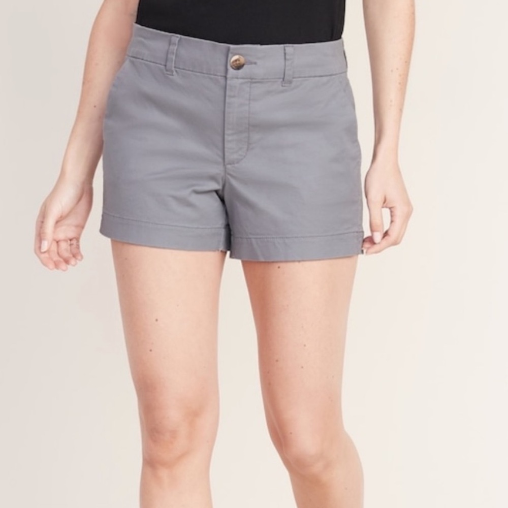 Lightly Used Old Navy Midrise Everyday Shorts in Grey